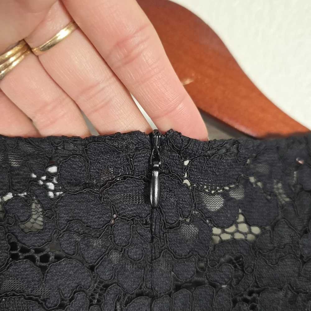 Zara Women’s‎ Black Lace Ruffled Long Sleeve Blouse Shirt Women’s Size Small